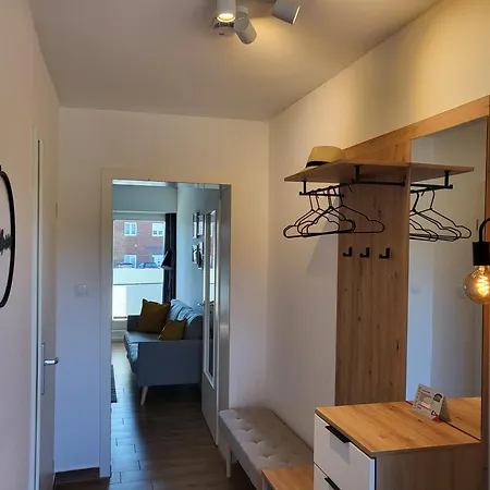 Haus Luv Und Lee - 63a *