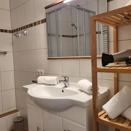 Haus Luv Und Lee - 63a Apartment *